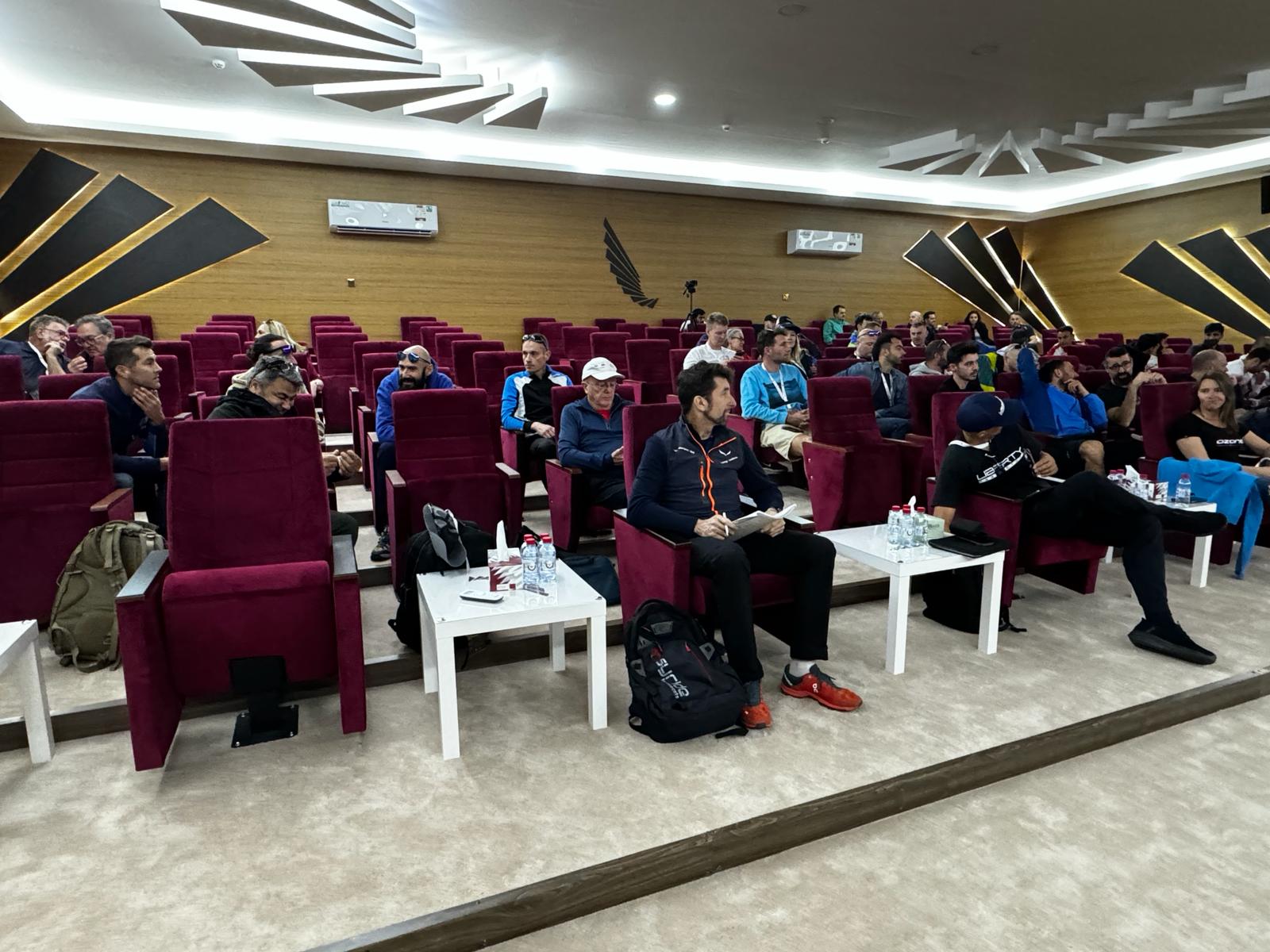 Briefing for team leaders and pilots on the running of the competition
