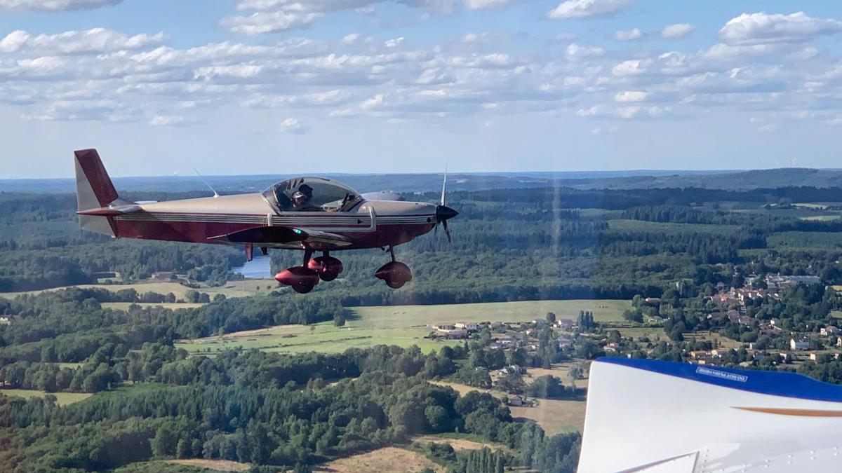Three-axis microlight
